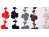 Galon fleurs laine